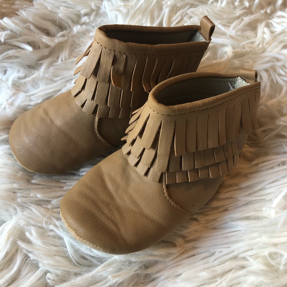 Old Navy moccasin boots